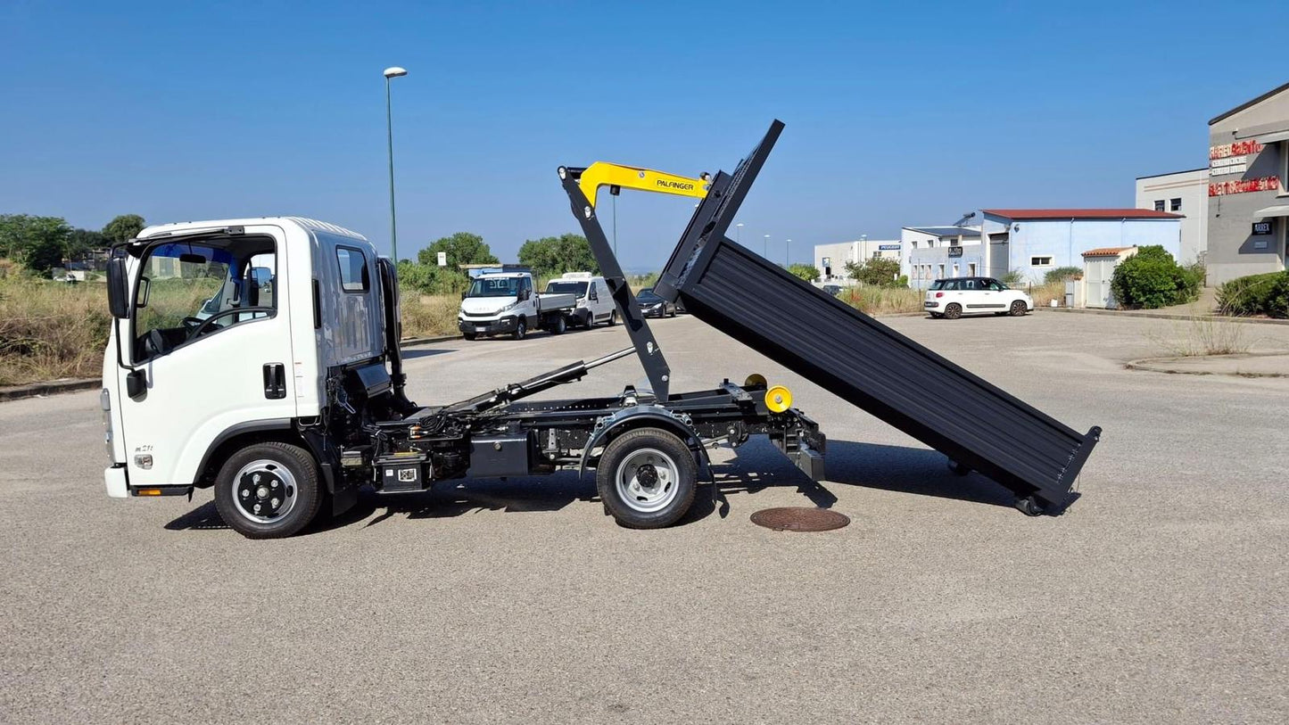๐ ISUZU M21 T โ Scarrabile Palfinger 30 q.li