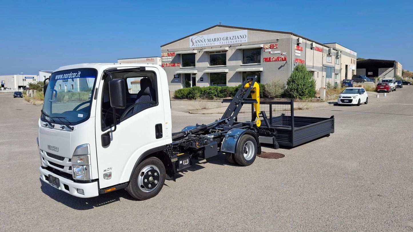 ๐ ISUZU M21 T โ Scarrabile Palfinger 30 q.li