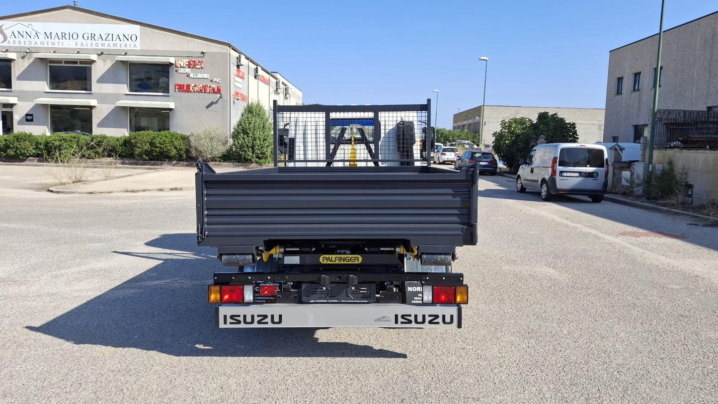 ๐ ISUZU M21 T โ Scarrabile Palfinger 30 q.li