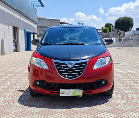 LANCIA YPSILON BLACK&RED 1.3 JTD 95CV STOP&START