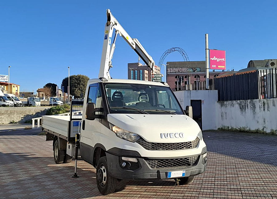 🚛 Iveco Daily 35C13 2.3 – Cassone fisso con Gru Bonfiglioli
