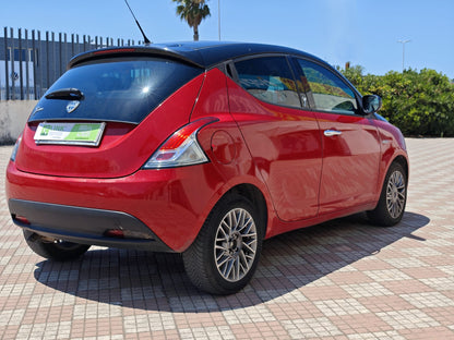 LANCIA YPSILON BLACK&RED 1.3 JTD 95CV STOP&START