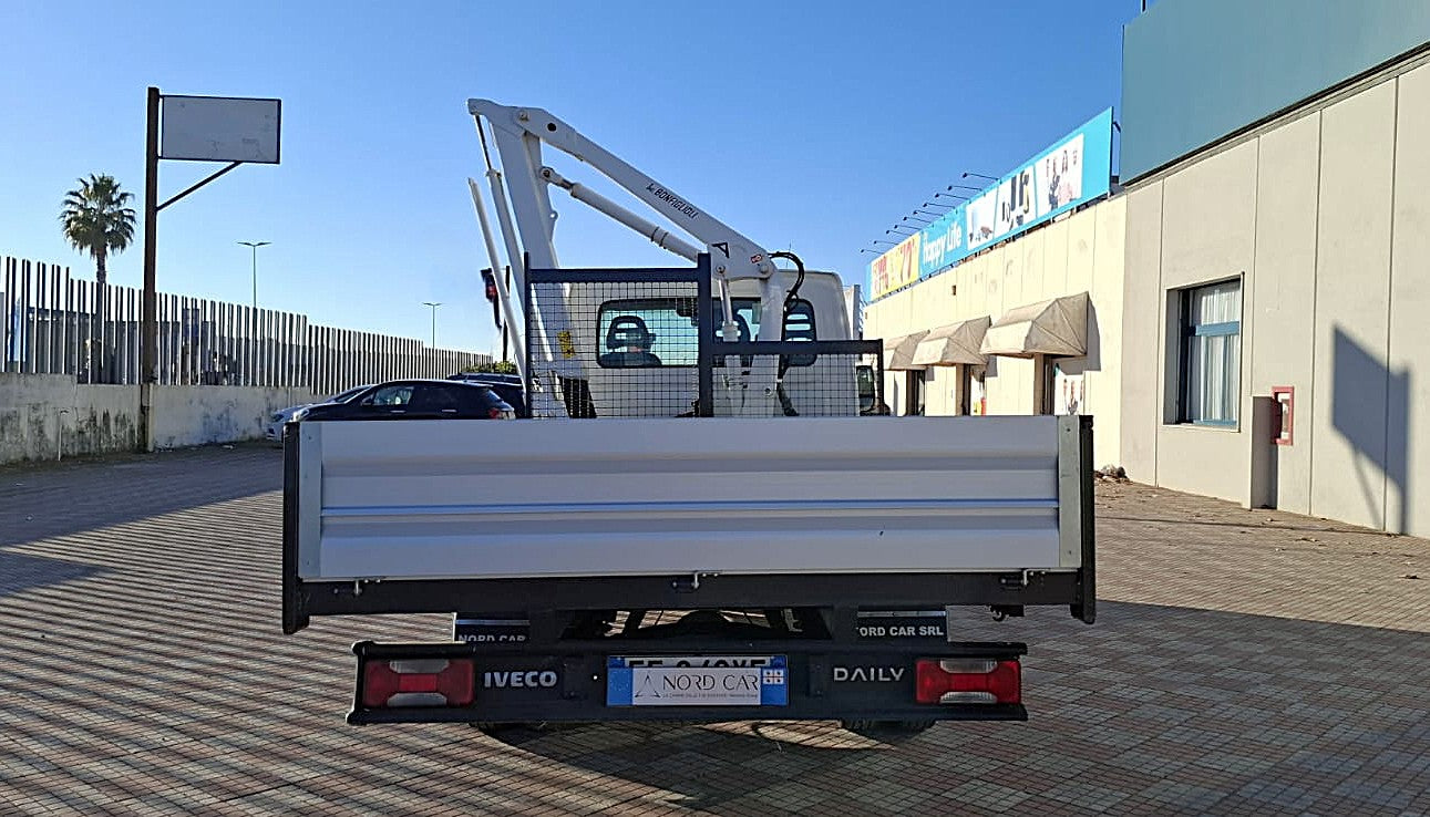 🚛 Iveco Daily 35C13 2.3 – Cassone fisso con Gru Bonfiglioli