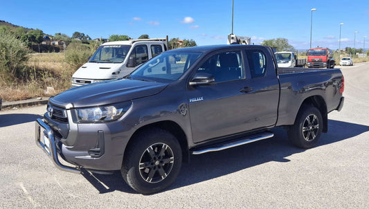 TOYOTA HILUX 2.4 D-4D EXTRA CAB COMFORT 4x4