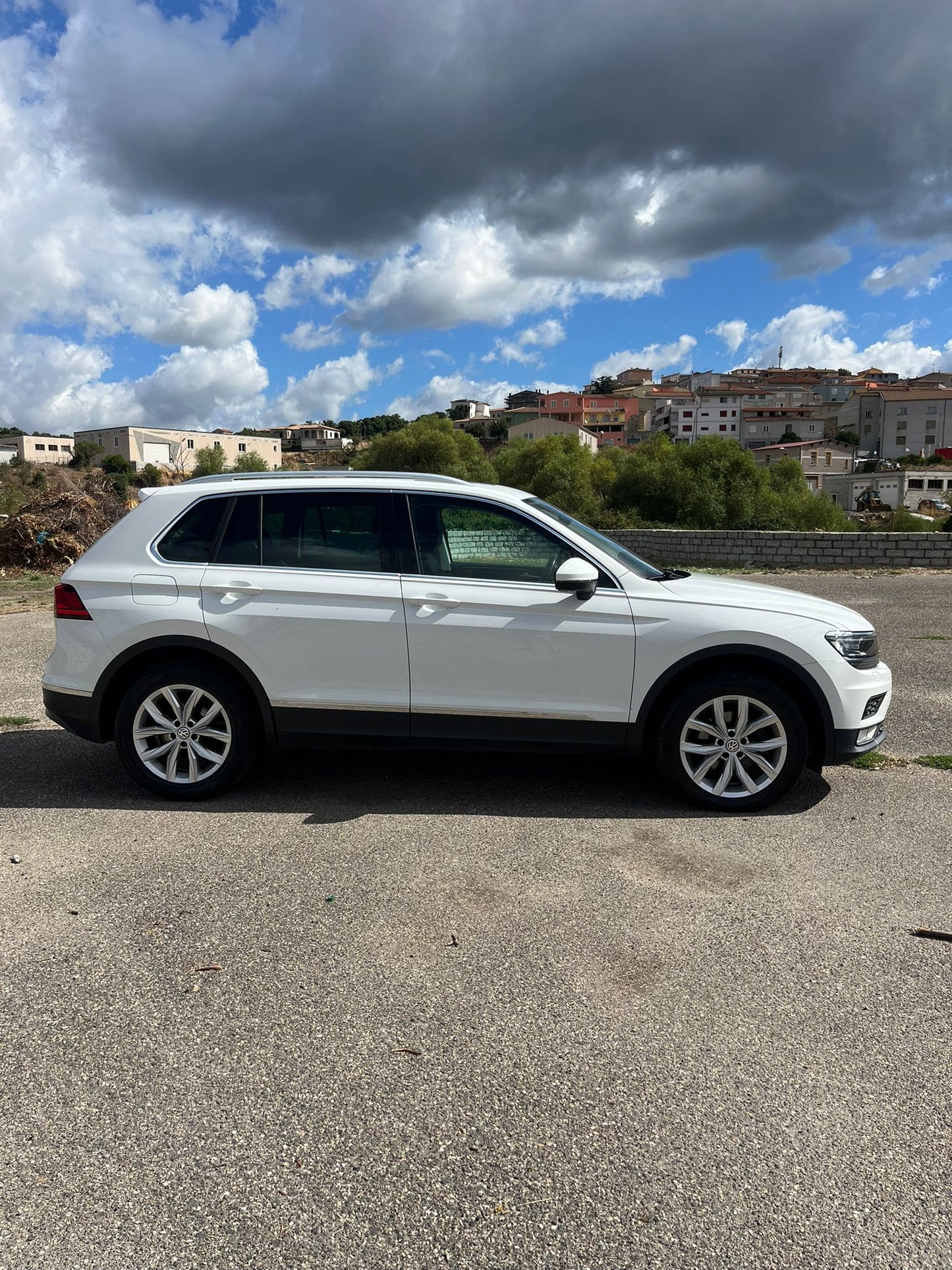 VOLKSWAGEN TIGUAN 2.0 TDI SCR 4MOTION Advanced BlueMotion Technology – 150 CV Immatricolazione: 02/2017 – 207.000 km