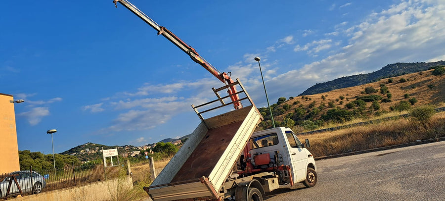 🚛 Mercedes Sprinter 2.2 CDI – Ribaltabile Trilaterale con Gru Ferrari 3 sfili