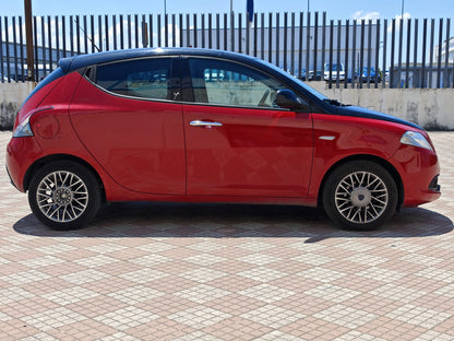 LANCIA YPSILON BLACK&RED 1.3 JTD 95CV STOP&START