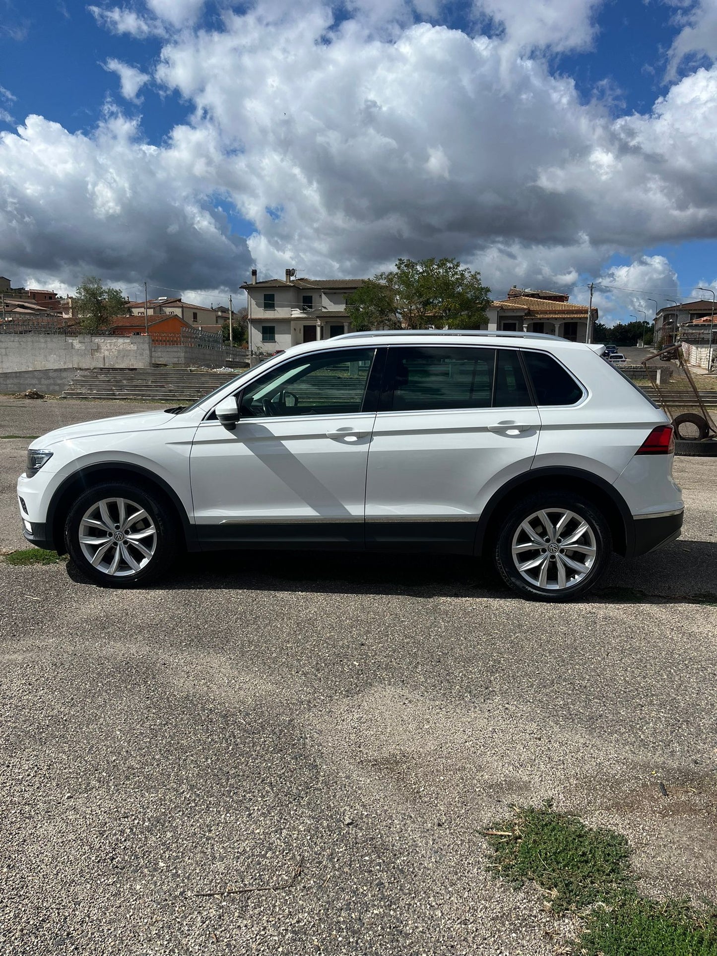 VOLKSWAGEN TIGUAN 2.0 TDI SCR 4MOTION Advanced BlueMotion Technology – 150 CV Immatricolazione: 02/2017 – 207.000 km
