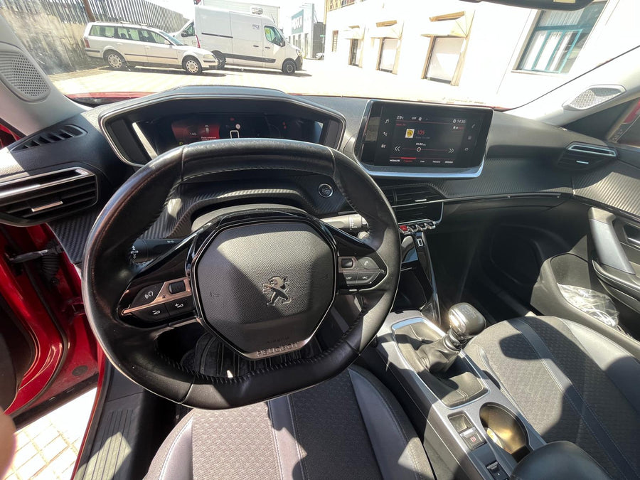 PEUGEOT 2008 1.2 PureTech 130 S&S Allure — 08/2020 | 85.000 km