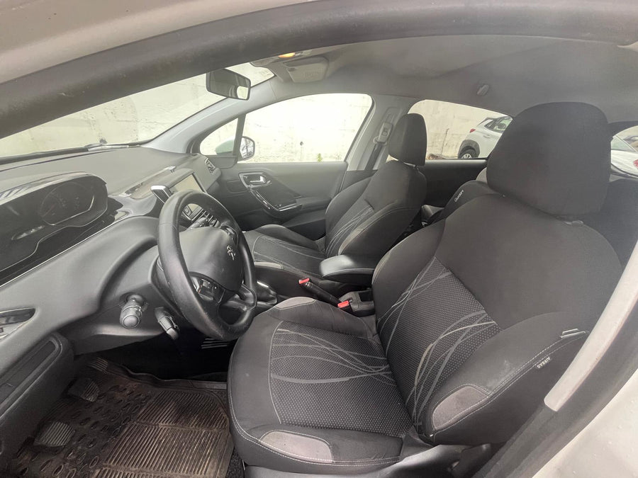 PEUGEOT 208 1.2 BENZINA • CAMBIO MANUALE • 12/2012