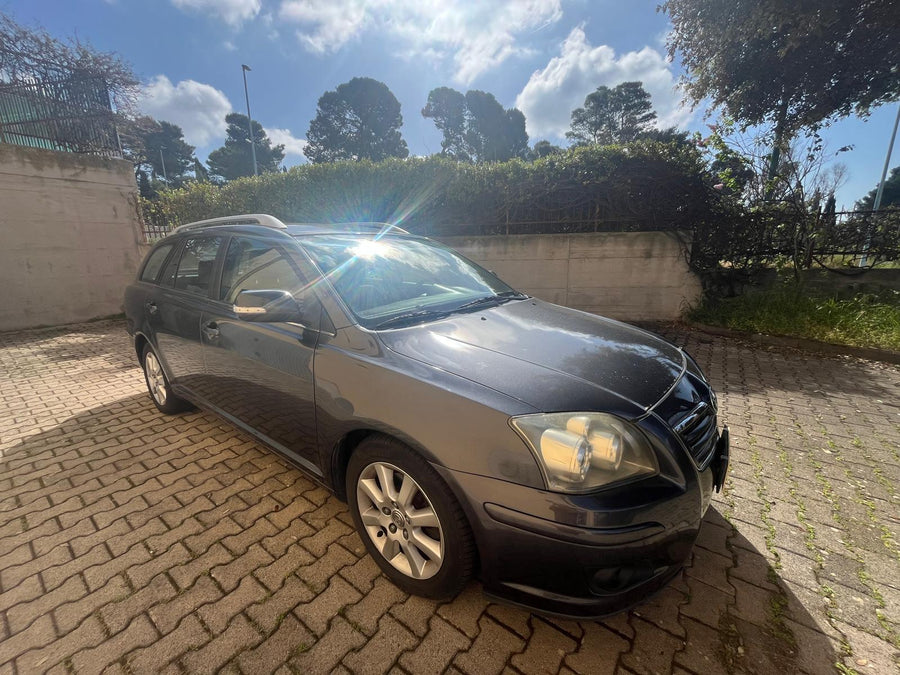 TOYOTA Avensis 2.2 D-4D 150 CV Station Wagon | 02/2008 | 157.300 km