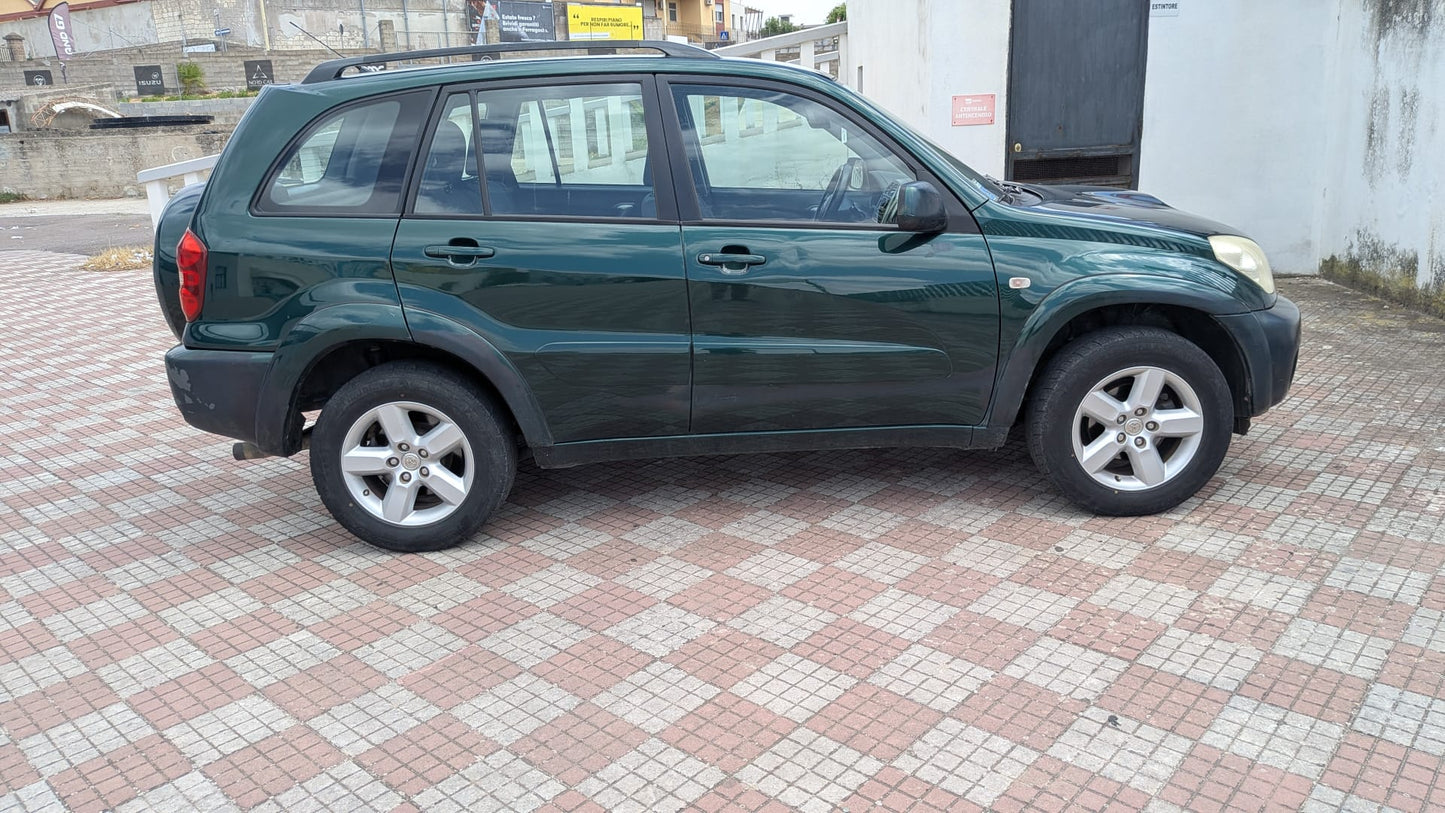 ♦ TOYOTA RAV4 2.0 DIESEL – ANNO 2004