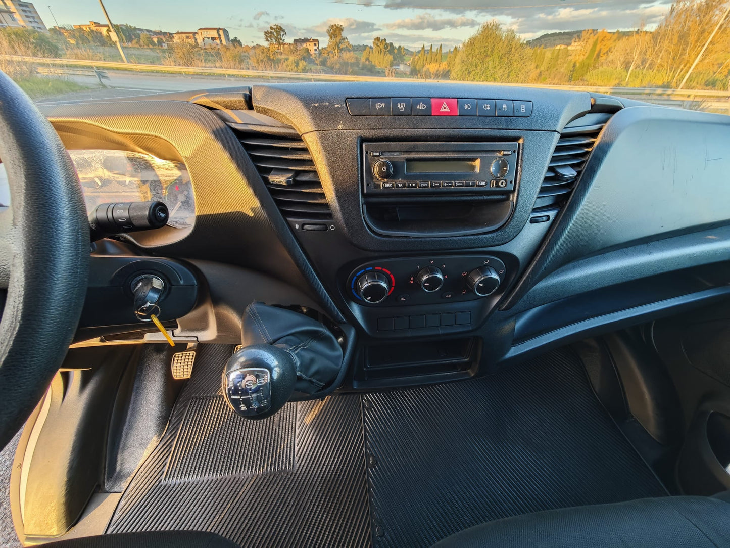 🚛 IVECO Daily 35C13 2.3 – Allestimento Trasporto Animali Vivi