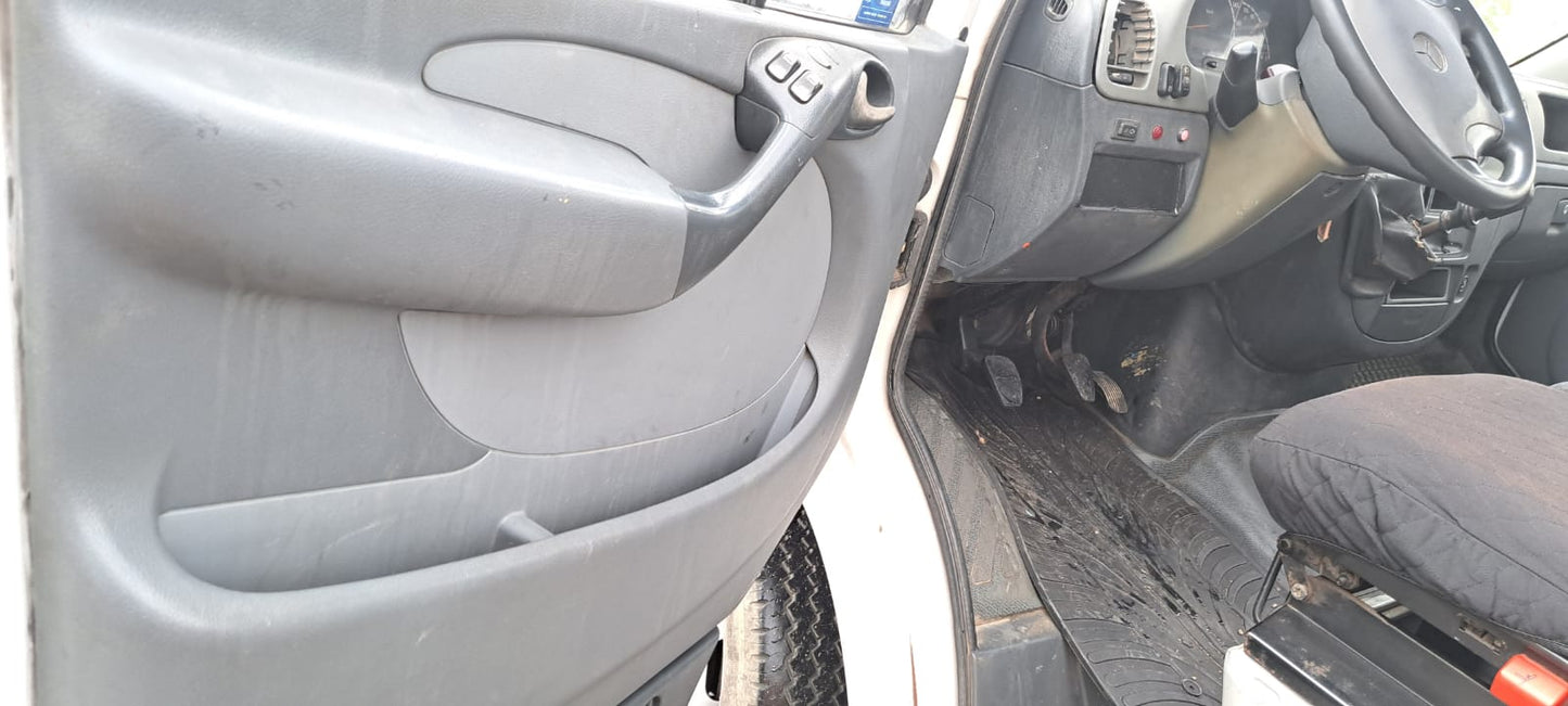 🚛 Mercedes Sprinter 2.2 CDI – Ribaltabile Trilaterale con Gru Ferrari 3 sfili