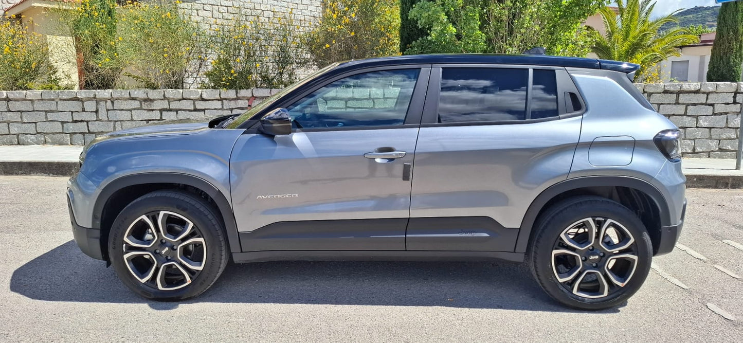 JEEP AVENGER SUMMIT 1.2 TURBO 100CV – KM ZERO GENNAIO 2025