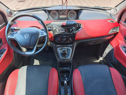 LANCIA YPSILON BLACK&RED 1.3 JTD 95CV STOP&START