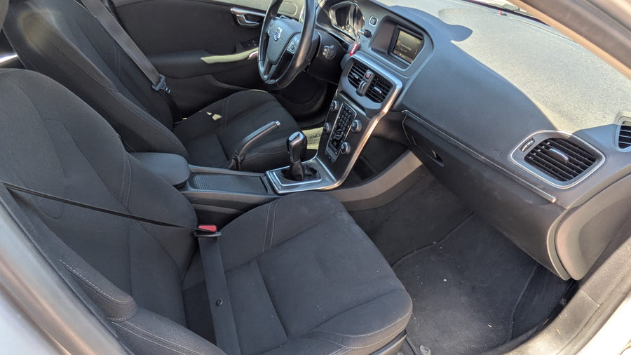 VOLVO V40 D2 1.6 Momentum — 114 CV | 11/2014 | 129.000 km