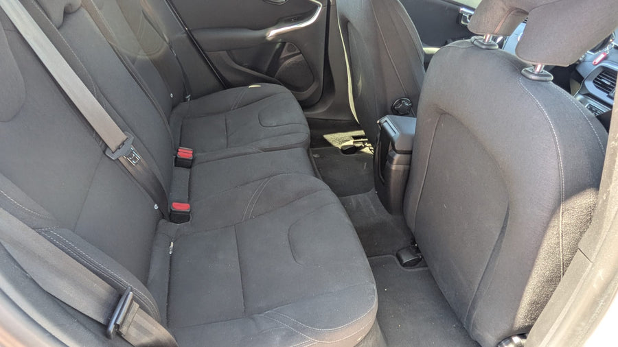 VOLVO V40 D2 1.6 Momentum — 114 CV | 11/2014 | 129.000 km