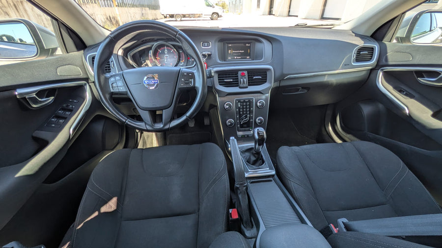 VOLVO V40 D2 1.6 Momentum — 114 CV | 11/2014 | 129.000 km