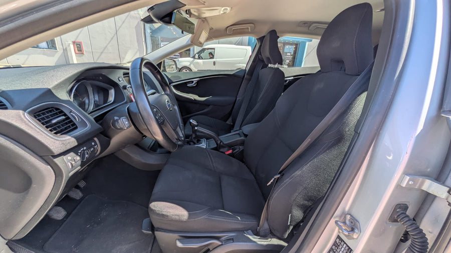 VOLVO V40 D2 1.6 Momentum — 114 CV | 11/2014 | 129.000 km