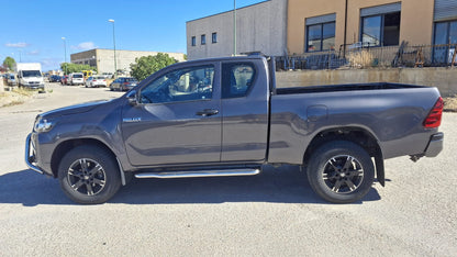 TOYOTA HILUX 2.4 D-4D EXTRA CAB COMFORT 4x4