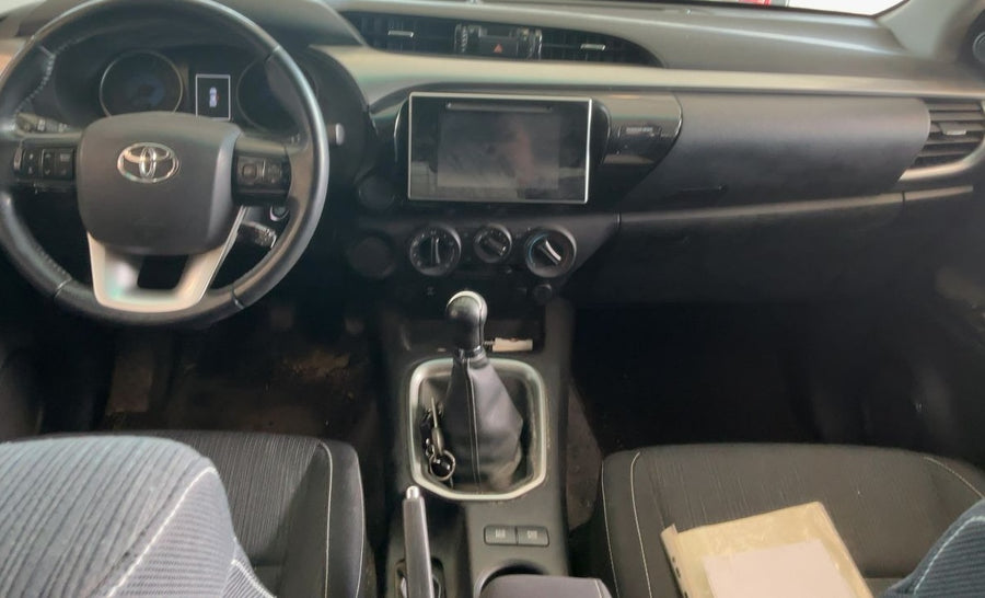 TOYOTA HILUX 2.4 D-4D DOUBLE CAB LOUNGE 150 CV 4X2 – 07/2019 – 190.032 KM