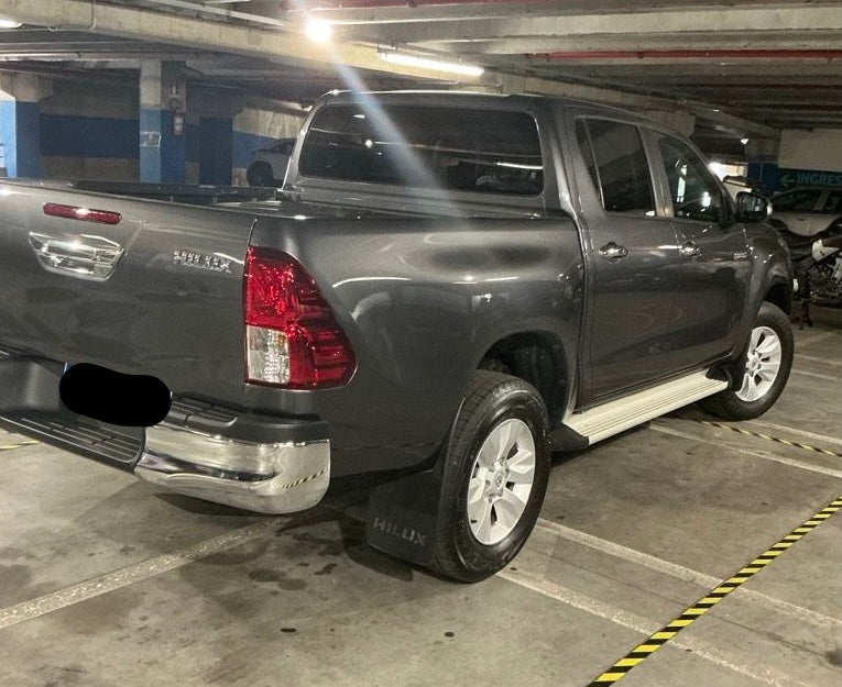TOYOTA HILUX 2.4 D-4D DOUBLE CAB LOUNGE 150 CV 4X2 – 07/2019 – 190.032 KM