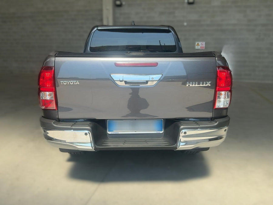 TOYOTA HILUX 2.4 D-4D Lounge 4x4 Automatico — 150 CV | 02/2022 | 40.037 km