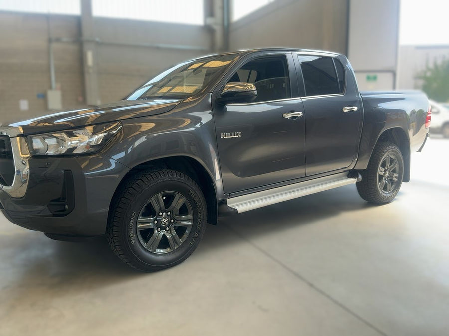 TOYOTA HILUX 2.4 D-4D Lounge 4x4 Automatico — 150 CV | 02/2022 | 40.037 km