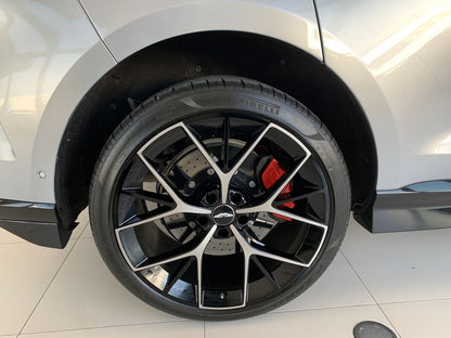 Aston Martin DBX 707 4.0 V8 Biturbo – 707 CV – 01/2023 – 36.300 km