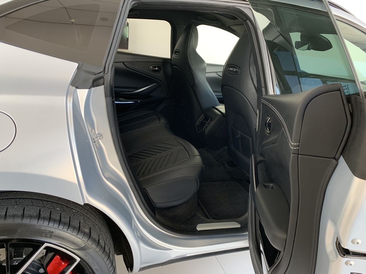 Aston Martin DBX 707 4.0 V8 Biturbo – 707 CV – 01/2023 – 36.300 km