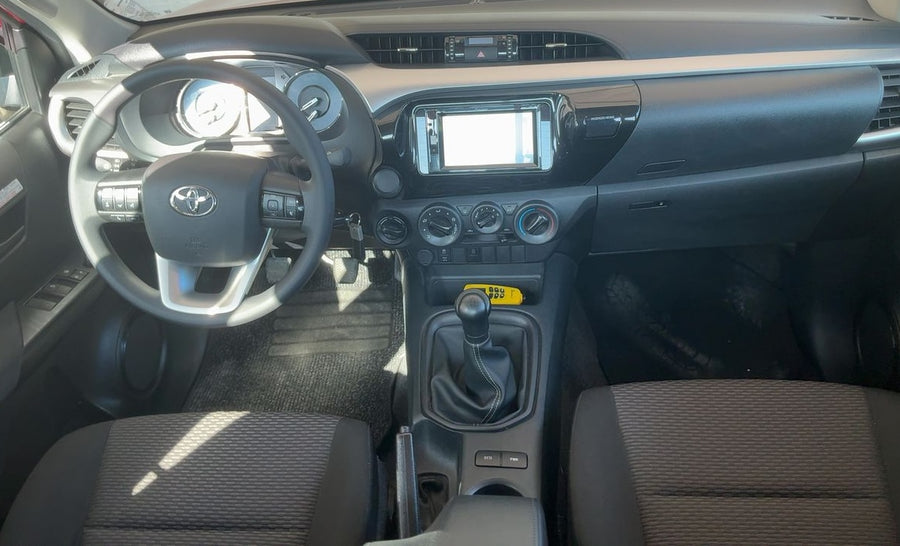 TOYOTA HILUX 2.4 D-4D Double Cab Comfort 4x4 150 CV Anno 05/2023 • 30.870 km • Diesel