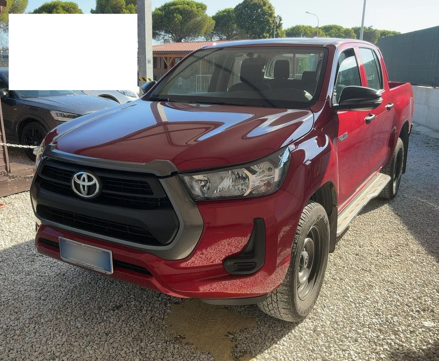 TOYOTA HILUX 2.4 D-4D Double Cab Comfort 4x4 150 CV Anno 05/2023 • 30.870 km • Diesel