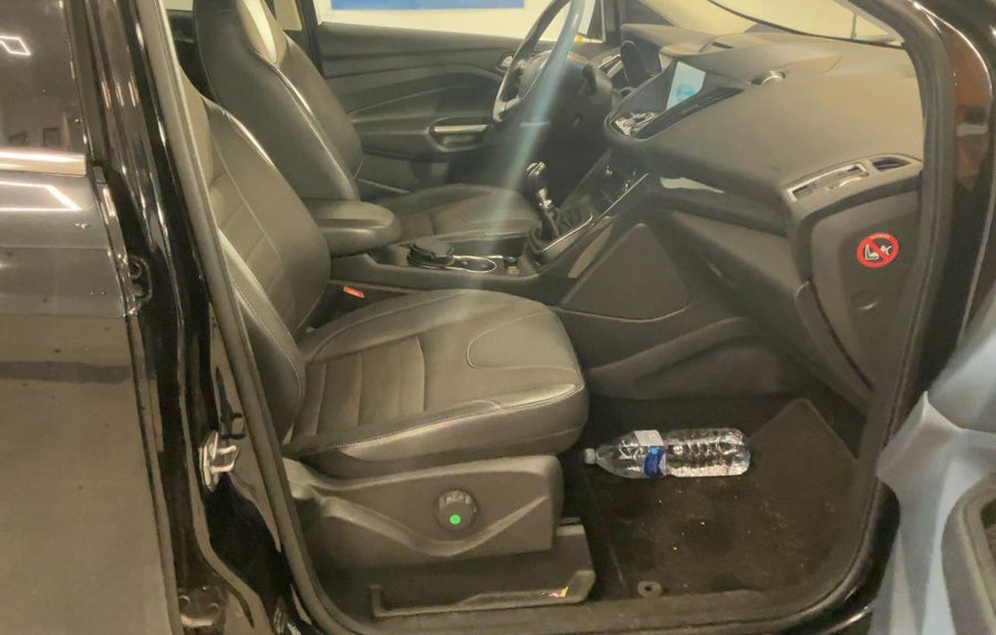 FORD KUGA 2.0 TDCi Titanium 4WD – 150 CV | 10/2016 | 110.532 km