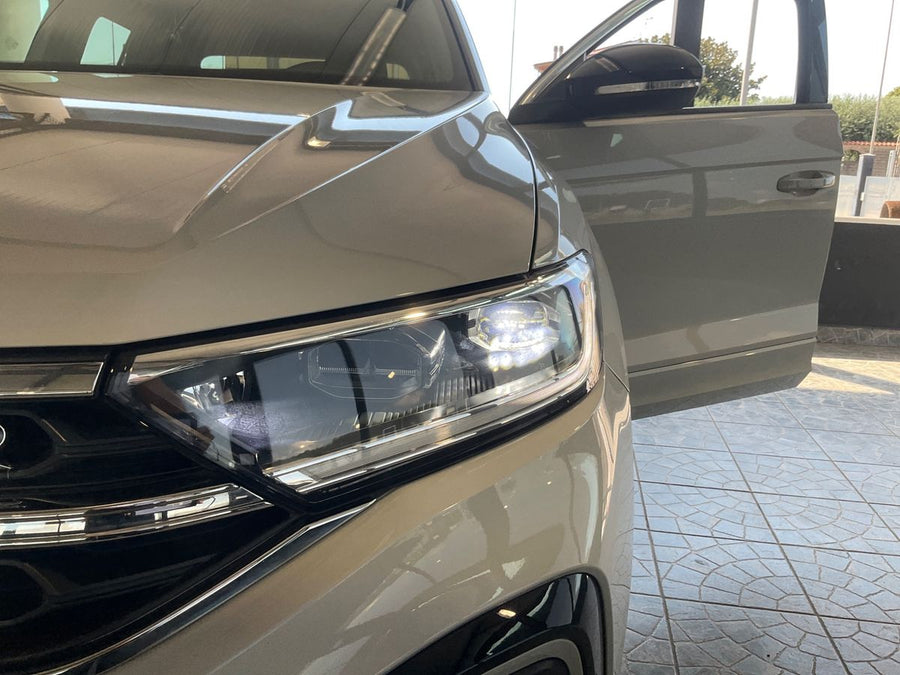 VOLKSWAGEN T-ROC 1.5 TSI ACT R-LINE  Benzina • 150 CV • Manuale • 11/2022 • 47.530 km