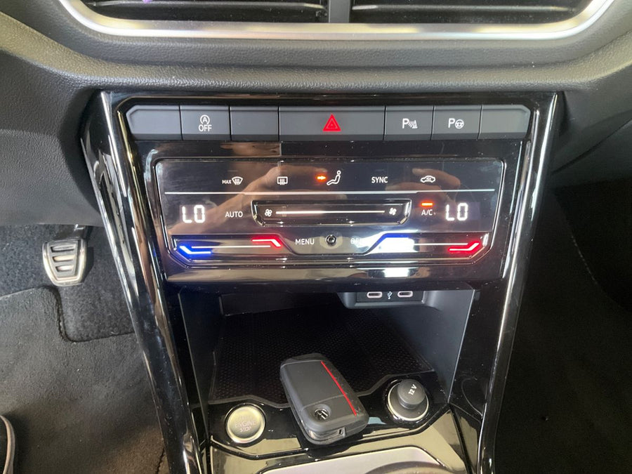VOLKSWAGEN T-ROC 1.5 TSI ACT R-LINE  Benzina • 150 CV • Manuale • 11/2022 • 47.530 km