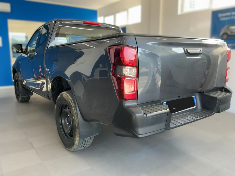 ISUZU D-MAX 1.9 TD Space Cab 4WD L — 163 CV | 11/2024 | 30.551 km
