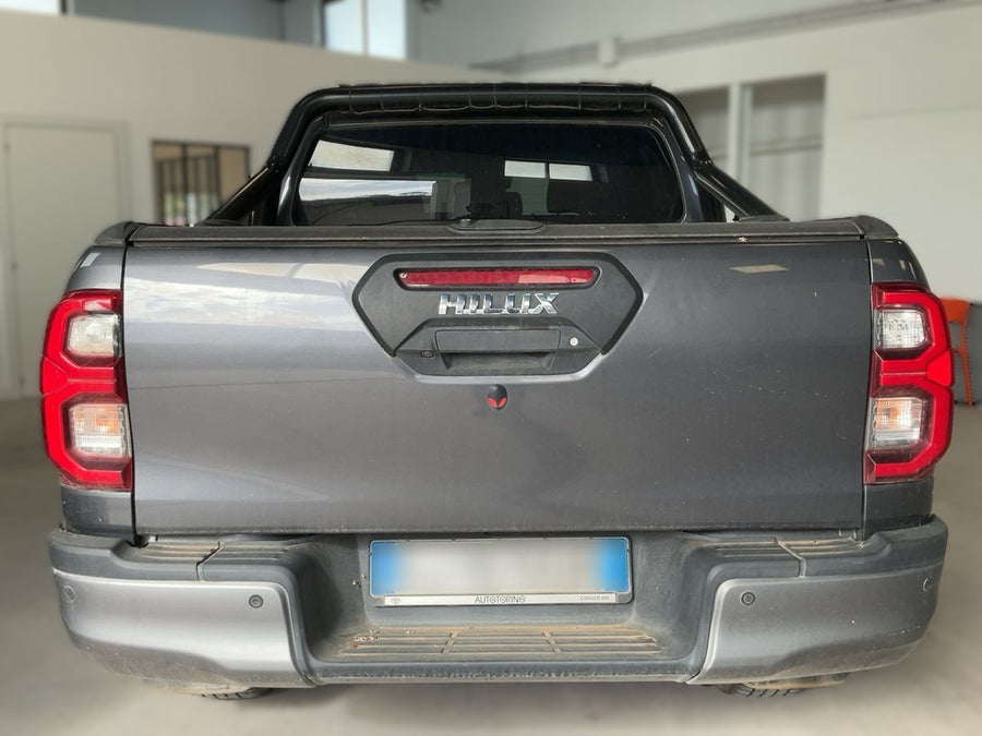 TOYOTA Hilux 2.8 D-4D Double Cab Invincible 4x4 — 204 CV | 07/2022 | 49.649 km