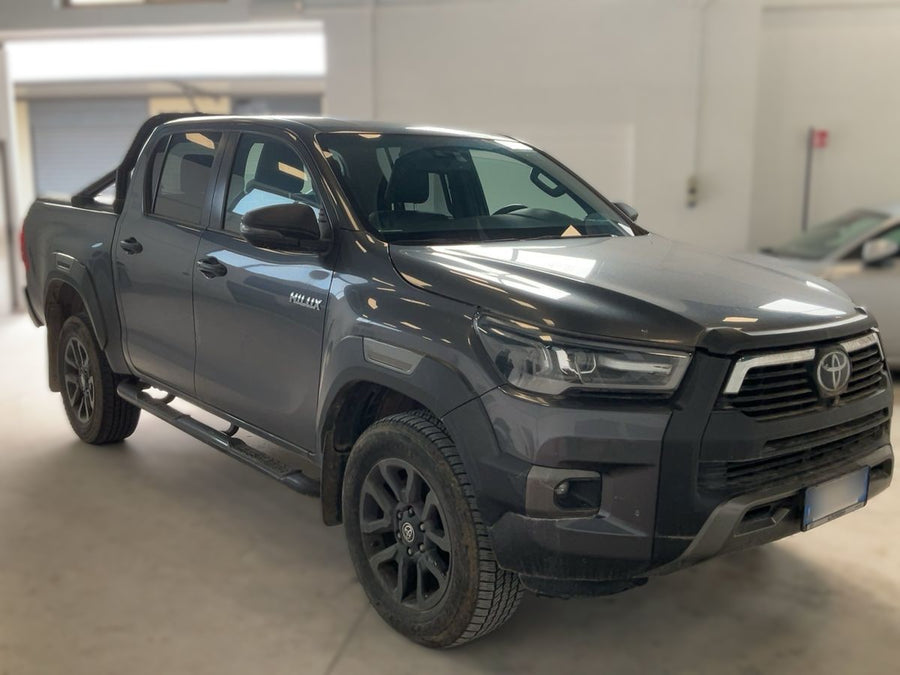 TOYOTA Hilux 2.8 D-4D Double Cab Invincible 4x4 — 204 CV | 07/2022 | 49.649 km