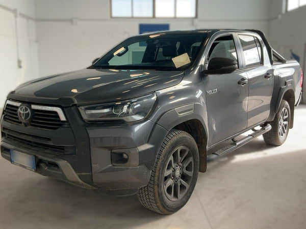 TOYOTA Hilux 2.8 D-4D Double Cab Invincible 4x4 — 204 CV | 07/2022 | 49.649 km