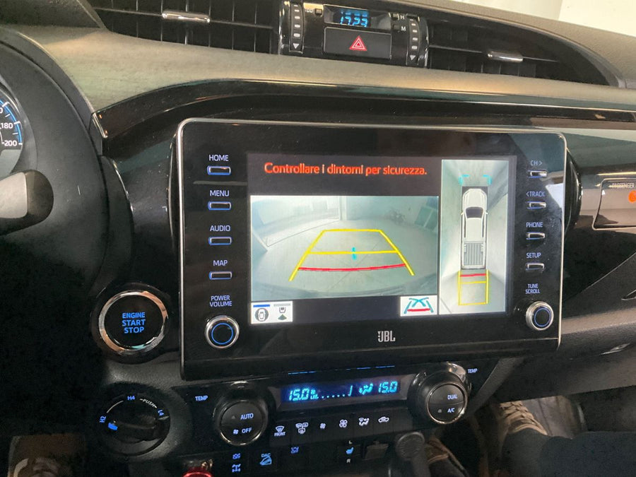 TOYOTA Hilux 2.8 D-4D Double Cab Invincible 4x4 — 204 CV | 07/2022 | 49.649 km
