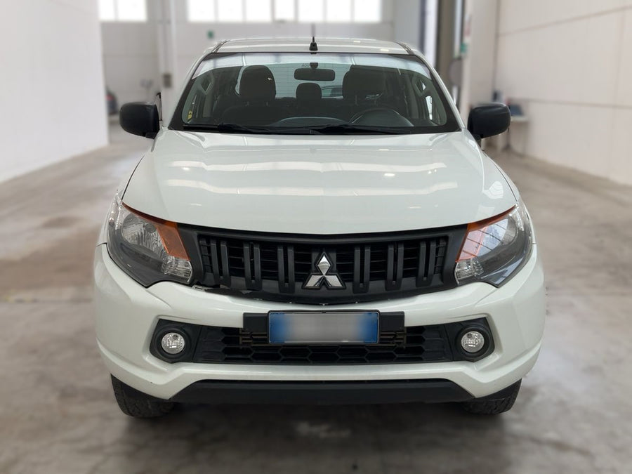 Mitsubishi L200 2.4 DI-D Basis Double Cab 4WD — 155 CV | 09/2020 | 75.162 km