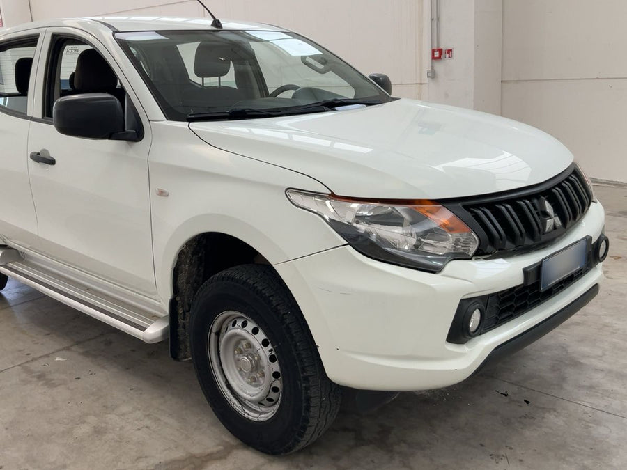 Mitsubishi L200 2.4 DI-D Basis Double Cab 4WD — 155 CV | 09/2020 | 75.162 km