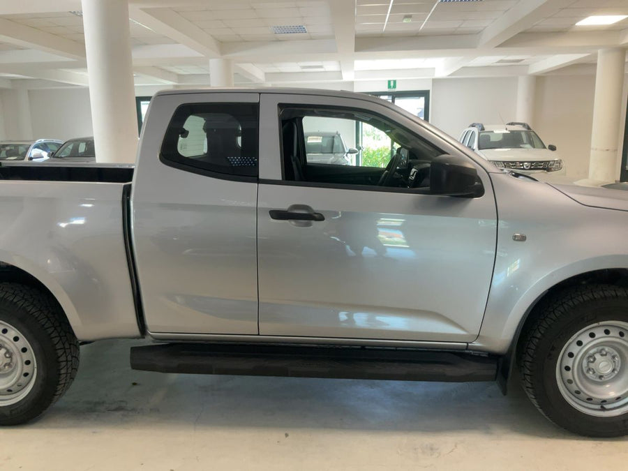 ISUZU D-MAX N60 1.9 Space Cab B 4x4 Diesel • 163 CV • Manuale • 06/2022 • 176.420 km