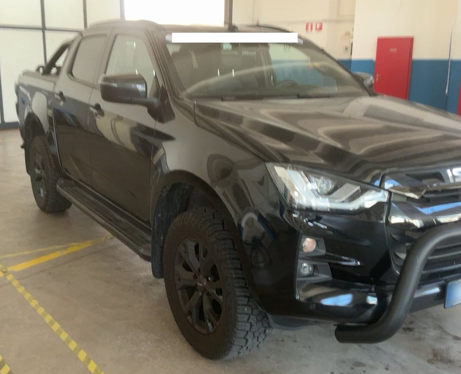 ISUZU D-MAX N60 1.9 Crew Cab FF 4X4 Automatico – Del 07/2024 - km 21890 - Top di Gamma