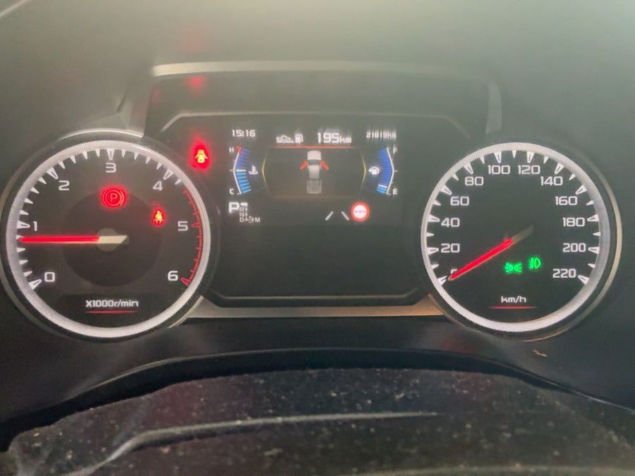 ISUZU D-MAX N60 1.9 Crew Cab FF 4X4 Automatico – Del 07/2024 - km 21890 - Top di Gamma