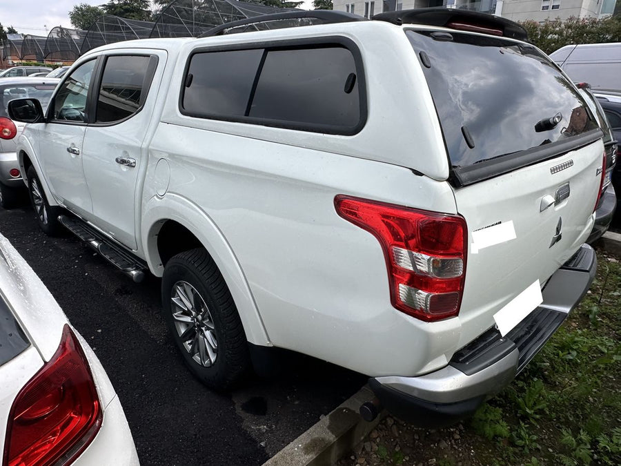 MITSUBISHI L200 2.4 DI-D Double Cab Plus 4WD Auto — 180 CV | 11/2016 | 129.268 km