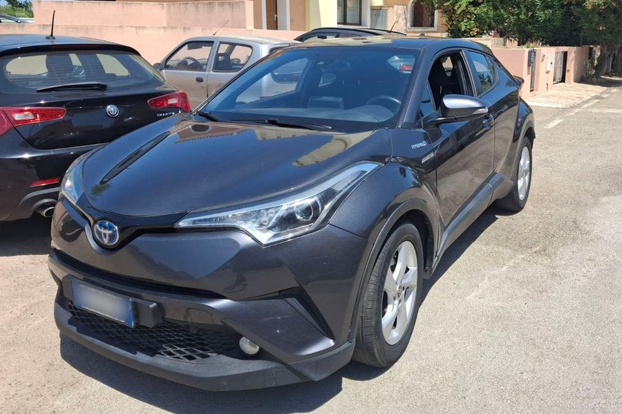 TOYOTA C-HR 1.8 Hybrid Active e-CVT 122 CV  Anno 01/2019 • 90.170 km • Full Hybrid (HEV)