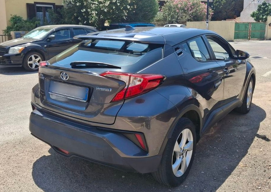 TOYOTA C-HR 1.8 Hybrid Active e-CVT 122 CV  Anno 01/2019 • 90.170 km • Full Hybrid (HEV)