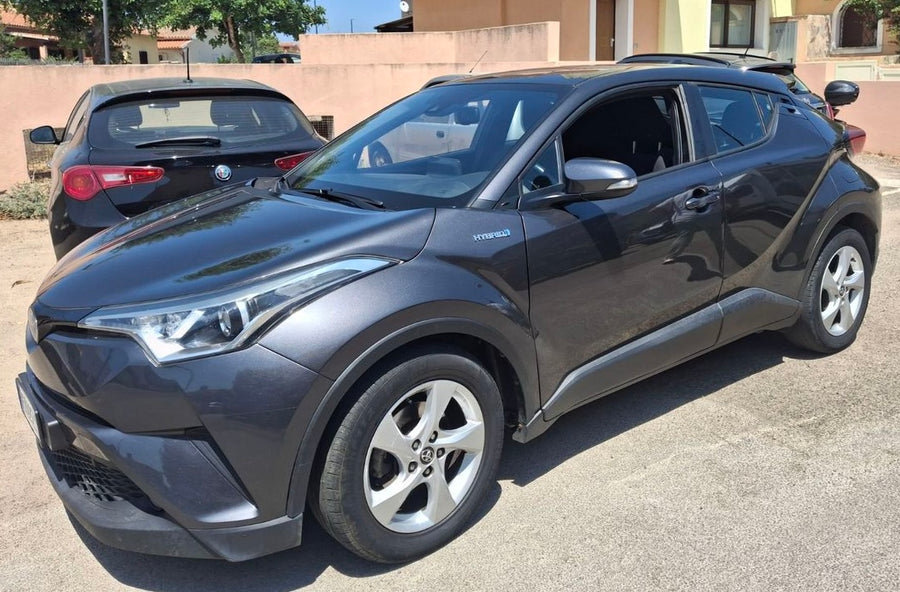 TOYOTA C-HR 1.8 Hybrid Active e-CVT 122 CV  Anno 01/2019 • 90.170 km • Full Hybrid (HEV)